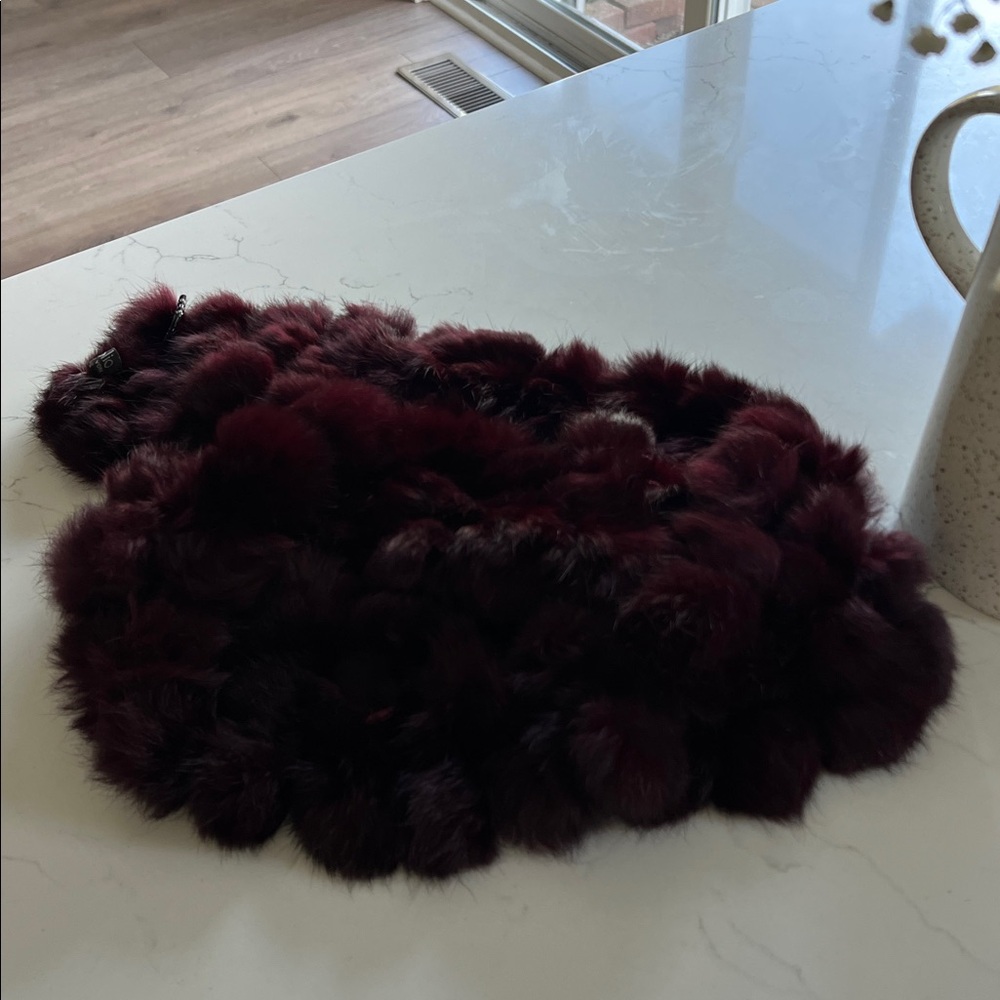 Folio Rabbit Scarf - Picture 6 of 8